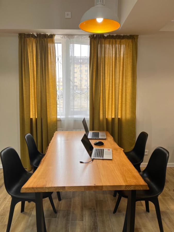 Leo Hotell Atyraū Eksteriør bilde